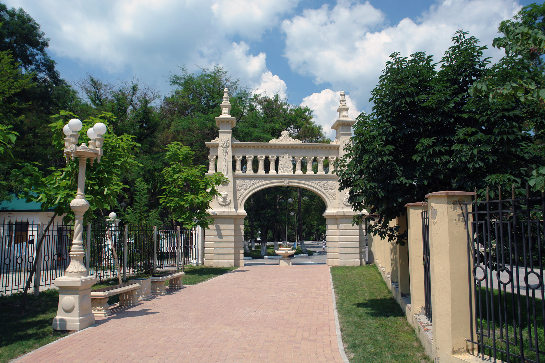 Kabardinka, Gelendzhik (Старый Парк, Кабардинка, Геленджик)
